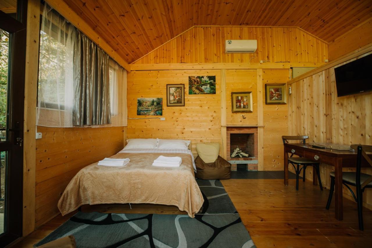 River Land Cottages Tskhmorisi Eksteriør billede